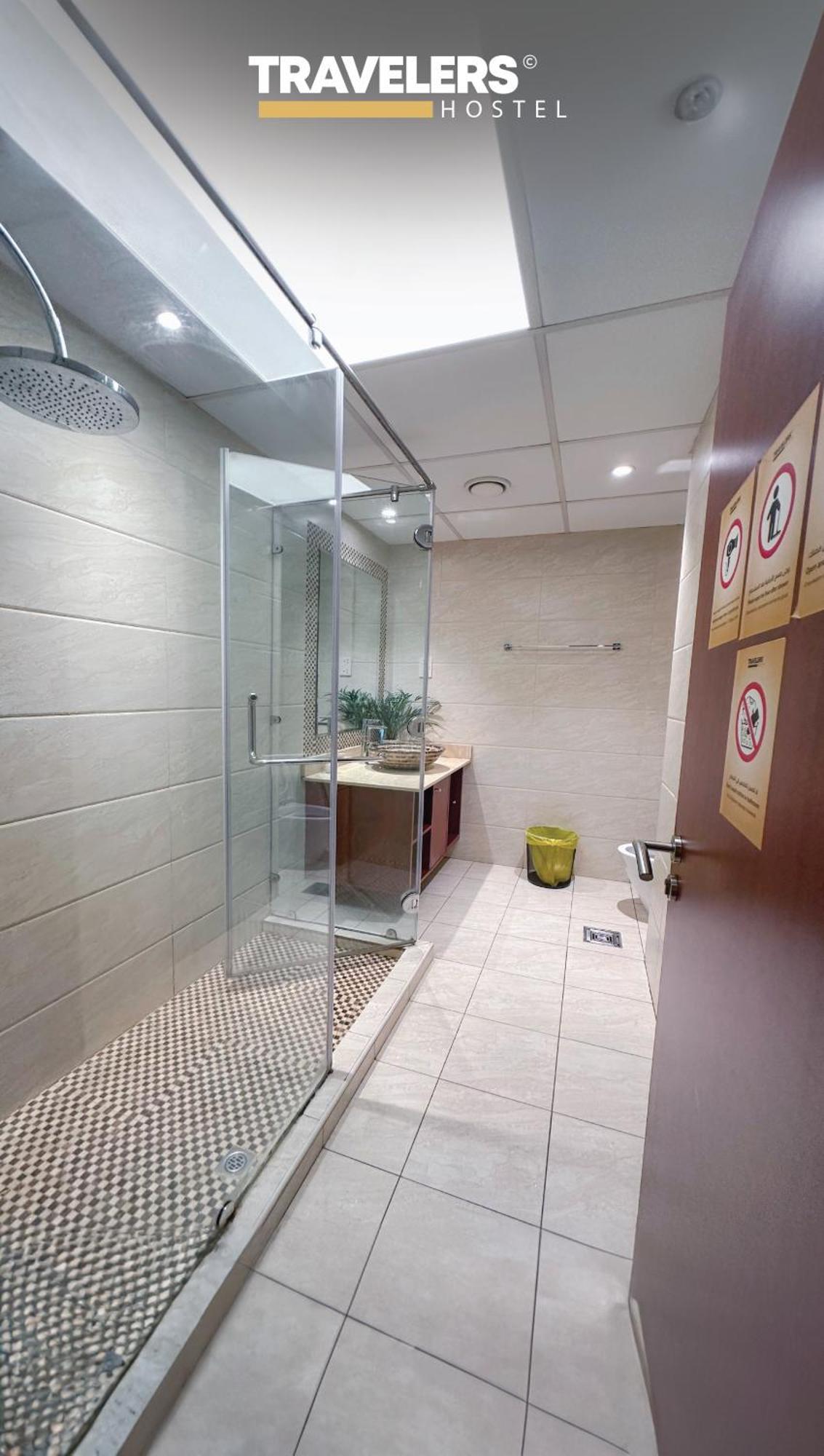 Travelers - Dubai Marina Hostel 외부 사진